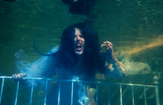 Blue Medusa – Crocodile